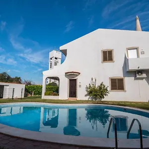 https://apartamentos-pinto.hotelaalgarve.com